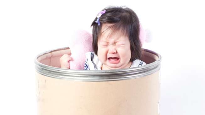 Ibu Sibuk Main Smartphone, Bocah Perempuan Tenggelam di Ember