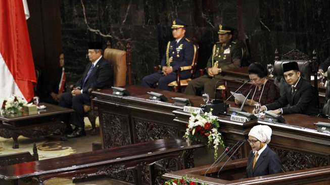 Sebanyak 560 Anggota DPR RI dan 132 anggota DPD RI terpilih periode 2014-2019 hari ini dilantik secara resmi di gedung Nusantara Jakarta, Rabu (1/10). [suara.com/Kurniawan Mas'ud]