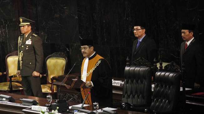 Sebanyak 560 Anggota DPR RI dan 132 anggota DPD RI terpilih periode 2014-2019 hari ini dilantik secara resmi di gedung Nusantara Jakarta, Rabu (1/10). [suara.com/Kurniawan Mas'ud]