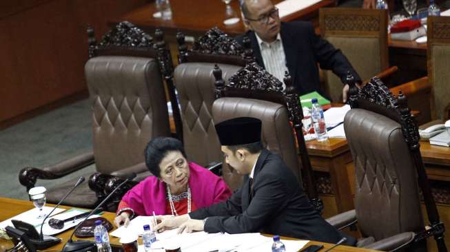 Protes, Anggota DPR Ini Ajukan "Flashdisk" ke Popong