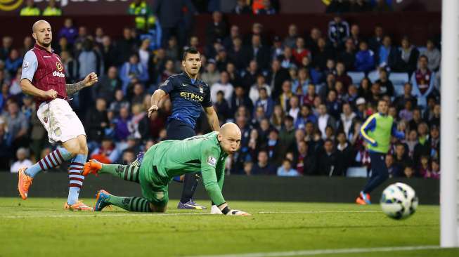 Curi Tiga Poin di Villa Park, City Tempel Chelsea di Papan Atas Klasemen