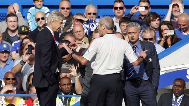 Wenger Lebih Khawatirkan Performa Arsenal, Bukan Mourinho