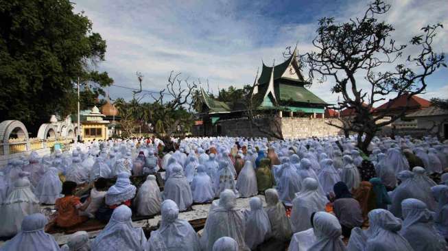 Jemaah Tarekat Syattariyah Magetan Baru Rayakan Idul Fitri