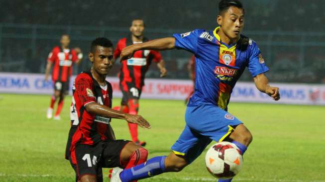 Persipura Semifinalis Kolektor Trofi Terbanyak