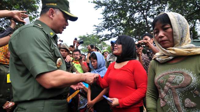 Muncikari Histeris saat Penutupan Lokalisasi di Jambi