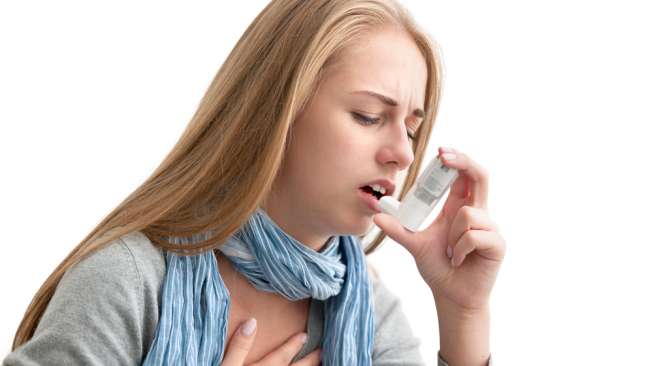 Ilustrasi penderita asma. (Sumber: Shutterstock)