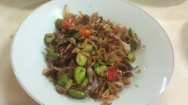 Mangga Besar dan Pete Goreng yang Nikmat