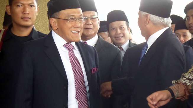 Prabowo hadiri pelantikan presiden dan wakil presiden terpilih di gedung MPR/DPR Jakarta, Senin (20/10).