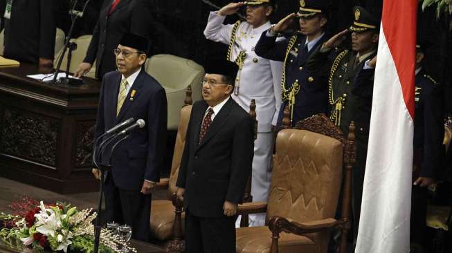 Joko Widodo dan Jusuf Kalla hari ini resmi menjadi Presiden dan Wakil Presiden Republik Indonesia periode 2014-2019 dalam sidang MPR yang di gelar hari ini di Jakarta, Senin (20/10). 