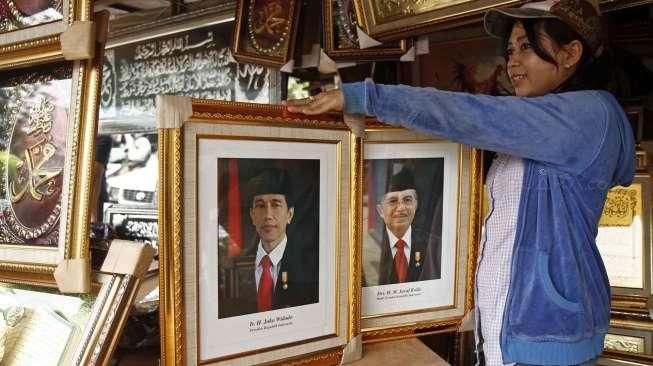 Waduh, Wali Kota Bogor Belum Ganti Foto Presiden