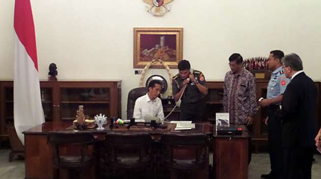 Jokowi Terima Telepon dari Cina