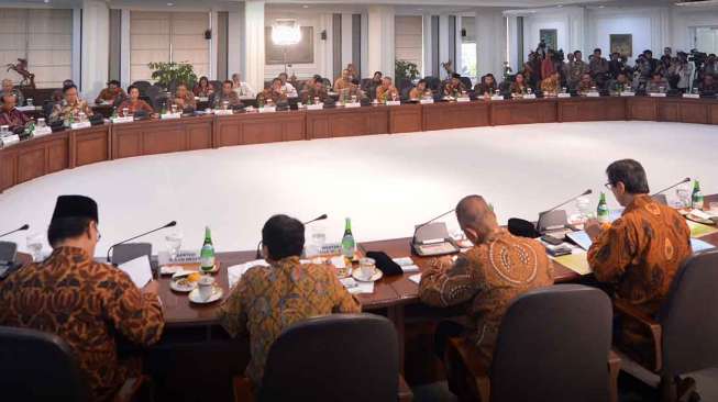 Sidang Kabinet Kerja Pertama