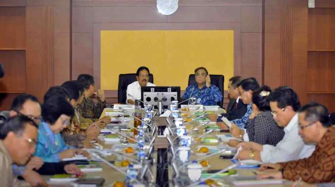 Rapat koordinasi untuk membahas RAPBN serta program kerja lima tahun mendatang. 