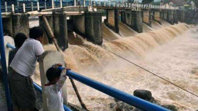 Bendungan PLTMH Majene Roboh Diterjang Banjir