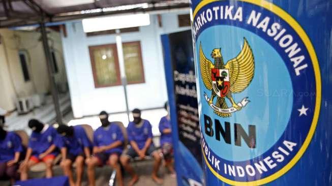 BNN memusnahkan 6.116,02 gram sabu dan 1.292 butir ekstasi dari pengungkapan kasus narkotika, Jakarta, Senin (3/11). [suara.com/Kurniawan Mas'ud]