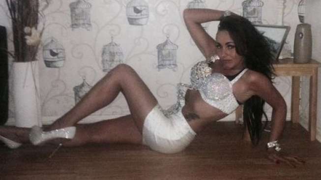 Buronan Perempuan Ini Unggah Foto di Facebook