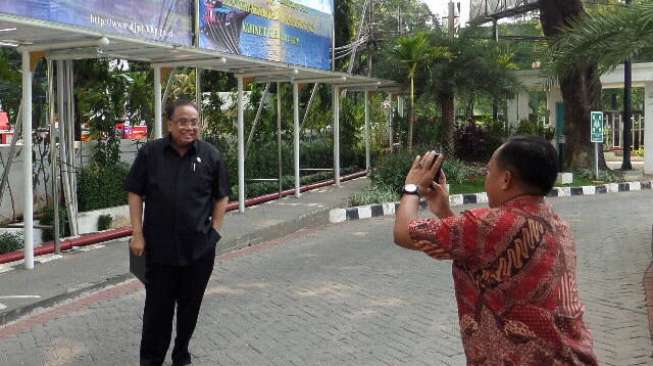 Menko Kemaritiman Selfie Sebelum Rapat dengan Susi