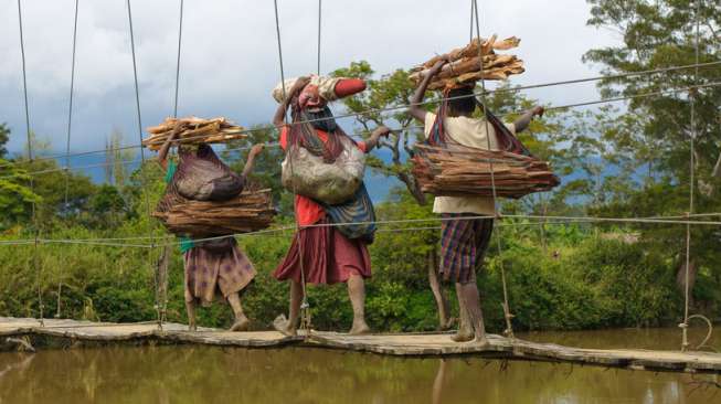 Menguak Uniknya Noken dari Papua 