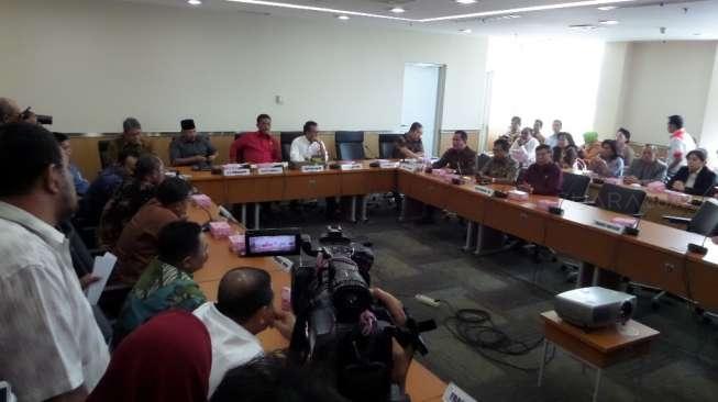 DPRD DKI Keberatan Kantor Lurah Jadi Tempat Verifikasi