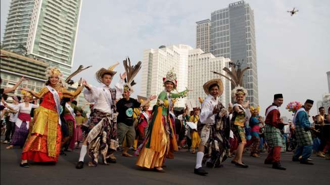 1200 Penari Ramaikan "Indonesia Menari 2014"