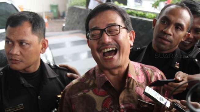 Menteri Agraria dan Tata Ruang, Ferry Mursyidan  tiba di gedung Komisi Pemberantasan Korupsi Jakarta,Jumat (13/11). [suara.com/Oke Atmaja]