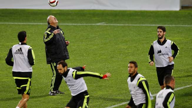 Spanyol Hadapi Inggris, Del Bosque Harus Coret Isco