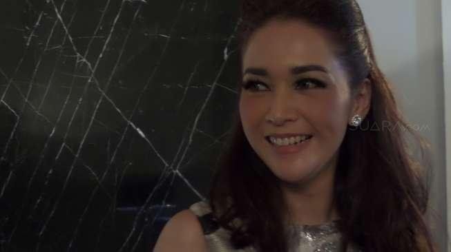 Wah, Maia Estianty Main Piano bareng 'Dhani'