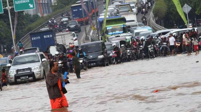 Ahok: Ada Warga yang Senang Kebanjiran