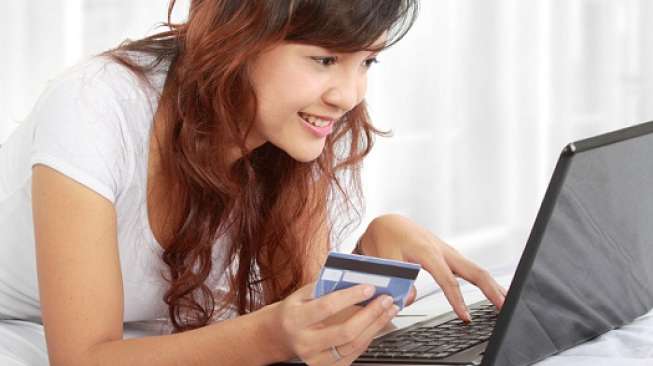 Online shopping. (Shutterstock)
