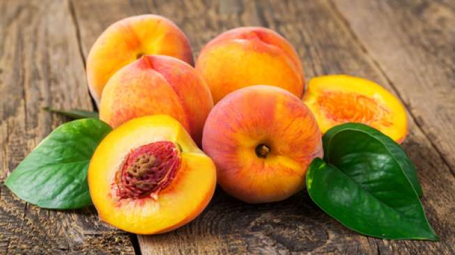 Ilustrasi buah persik. (Shutterstock)