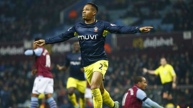 Southampton Nyaris Tumbang di Villa Park