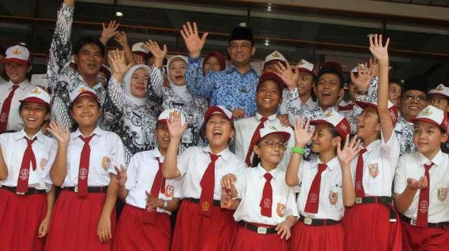 Menjadi guru Bukan Pengorbanan, tapi Kehormatan.