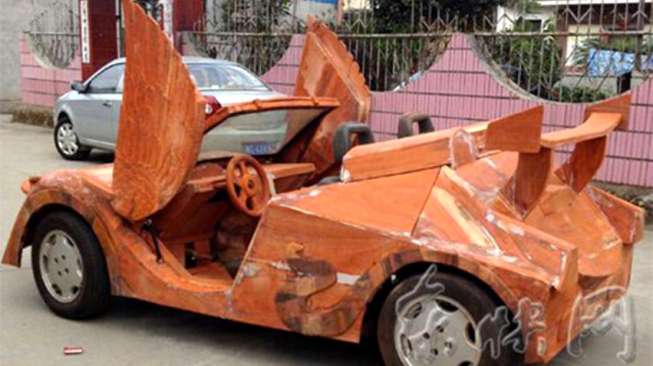 Lamborghini Roadster Ini Dibuat dari Kayu Mahoni