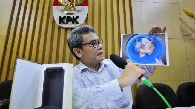 KPK menemukan pelanggaran oleh narapidana rutan.