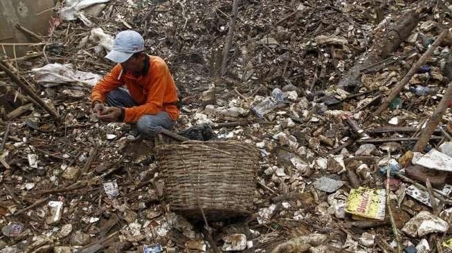 Bersih-bersih Kali Ciliwung