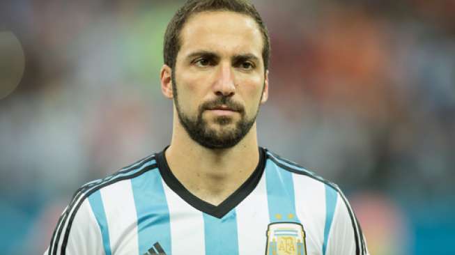 Dilirik City dan Arsenal, Napoli Banderol Higuain Rp475 M