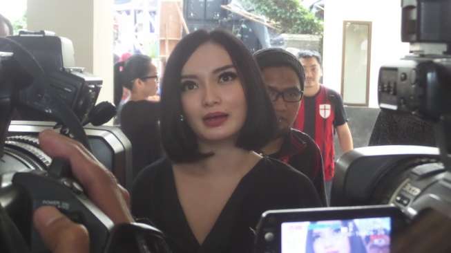 Vicky Prasetyo Bebas,  Ini Kata Zaskia Gotik