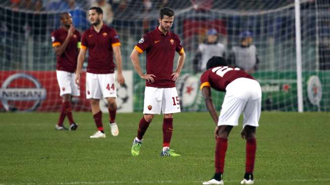 Reaksi pemain Roma usai dikalahkan Manchester City di Stadio Olimpico [Reuters/Alessandro Bianchi]