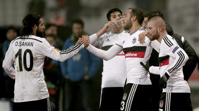 Ditumbangkan Besiktas, Tottenham Batal Puncaki Grup C