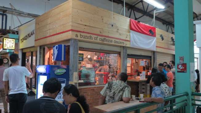 Memburu Secangkir Kopi di Pasar Santa