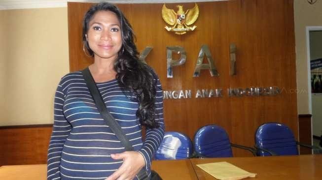 Anak Diboyong Mantan Suami ke AS, Anne J Cotto Ketar-ketir