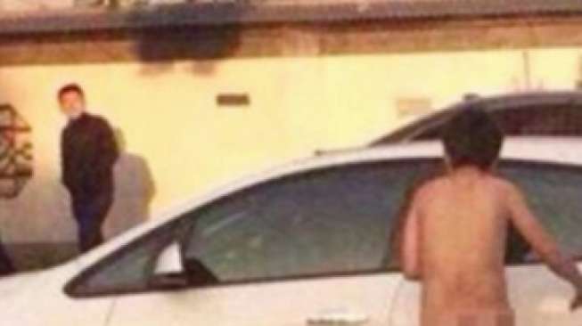 Istri 'Telanjangi' Adik dan Suaminya yang Berselingkuh di Jalanan