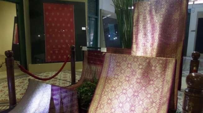 Mengungkap Makna di Balik Songket