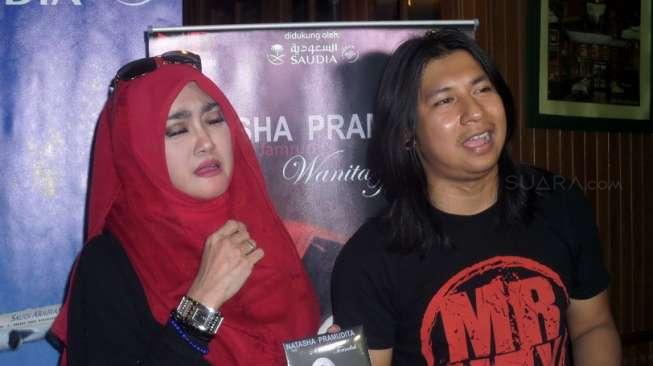 "Wanita Terindah", Kolaborasi Natasha dengan Gitaris Jamrud