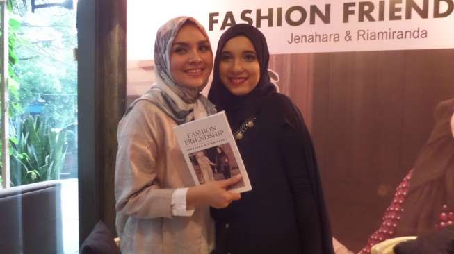 "Fashion Friendship" Kisah Persahabatan Dua Desainer