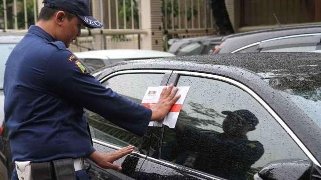 KPK Geledah Apartemen Tenaga Ahli Fraksi PAN di Kalibata City