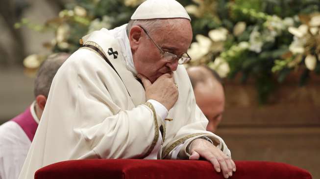 Paus Fransiskus Imbau Jemaat Jangan Kebanyakan Main HP