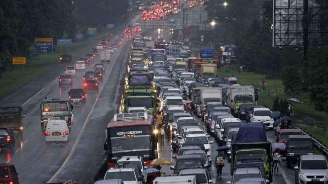 Puncak Macet, Polisi Sarankan Jangan Lewat Jalur Alternatif