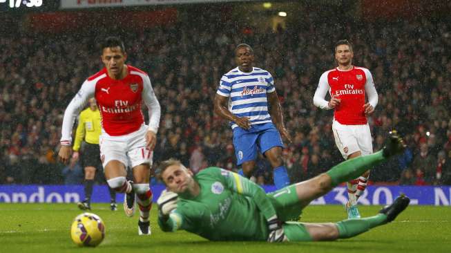 Gol Alexis Bawa Arsenal Ungguli Sementara QPR