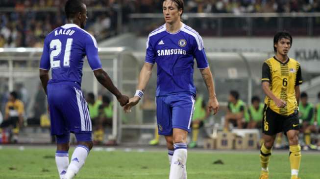 Fernando Torres (tengah) saat masih membela Chelsea (Shutterstock).